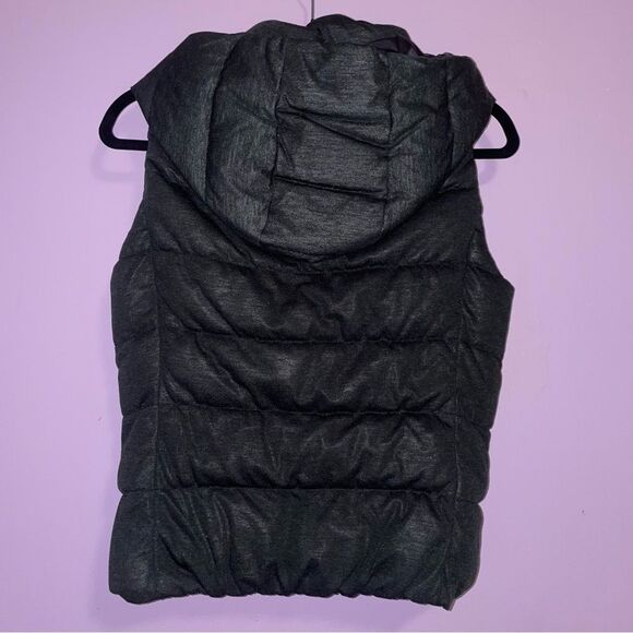Uniqlo Charcoal Puffer Vest - Picture 6 of 8